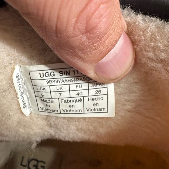 UGG Classic Clear Mini Boot Sherpa Warm Logo Size 9 - Picture 3 of 8